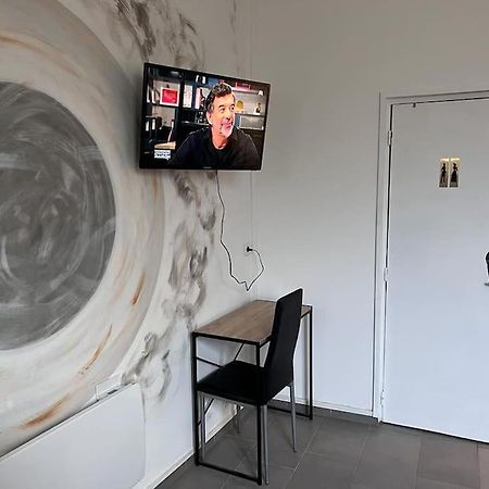 Appartement Idealement Situe 몽트로-포트-욘 외부 사진