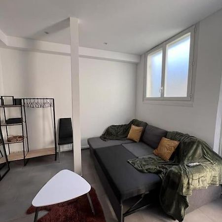 Appartement Idealement Situe 몽트로-포트-욘 외부 사진