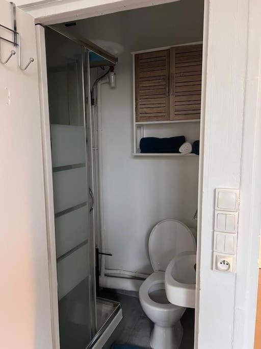 Appartement Idealement Situe 몽트로-포트-욘 외부 사진